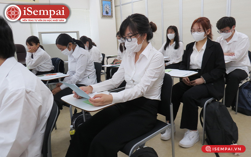 Phòng kiểm tra tại trường KIJ