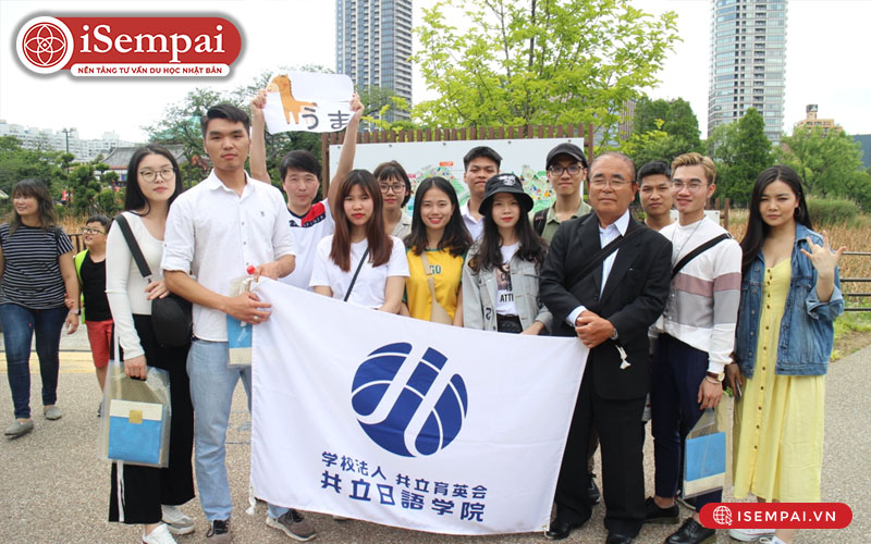 Trường thường xuyên tổ chức dã ngoại