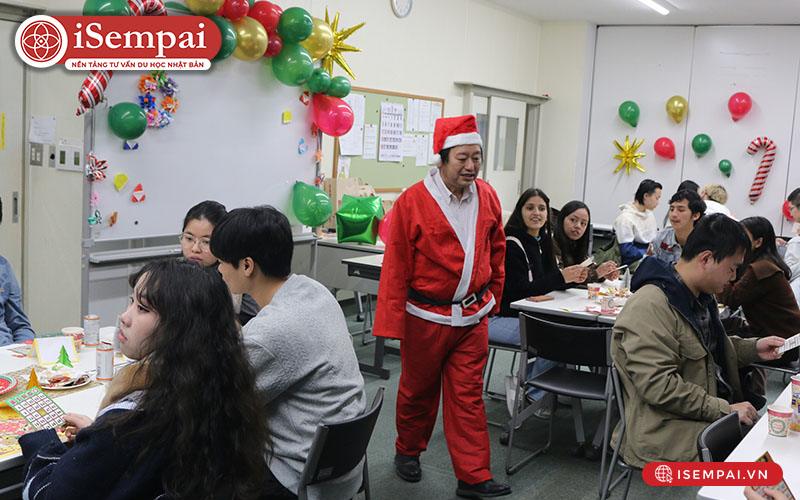 Không gian lớp học ngày Noel