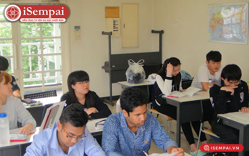 Học sinh quốc tế theo học tại trường Mihara
