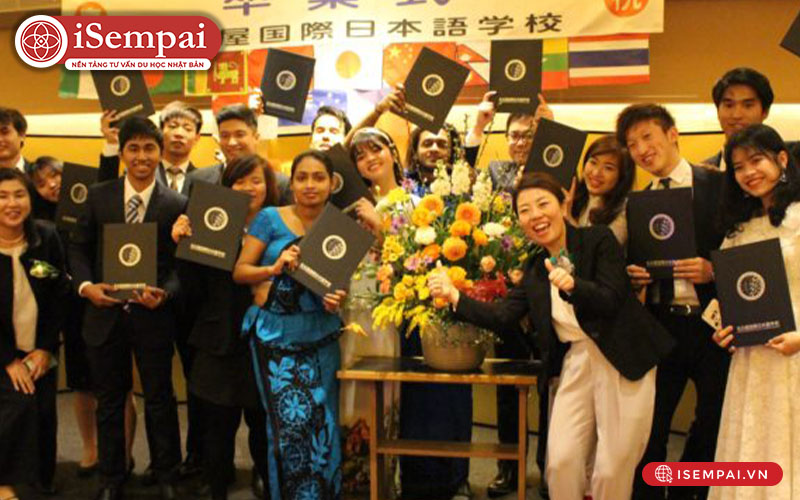 truong Nhat ngu quoc te Nagoya 8