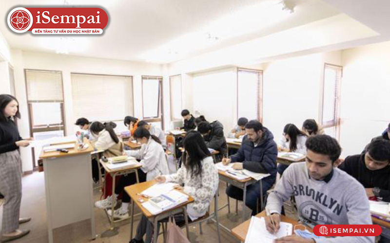 Lớp học tại trường Nhật Ngữ UMIKAZE